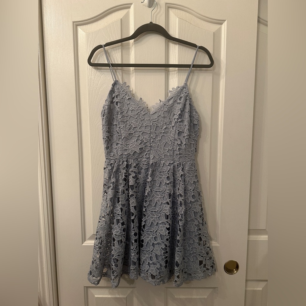 Elegant Lace Spaghetti Strap Dress in Light Blue